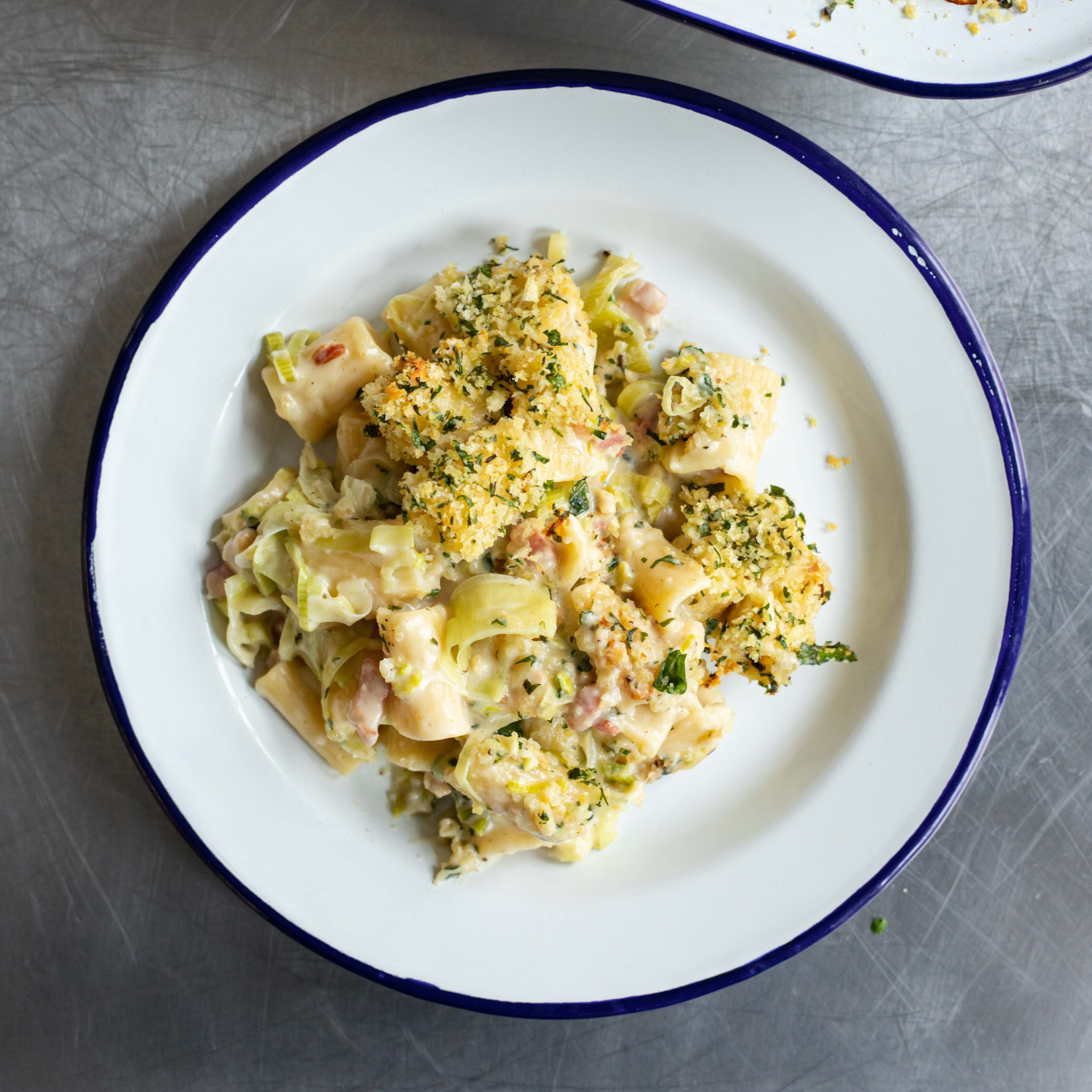 Cheesy Leek & Pancetta Pasta Bake-image