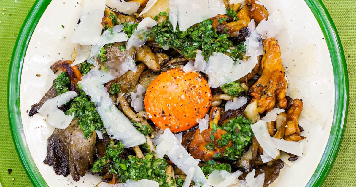 Mob — Garlic Butter Mushrooms With Salsa Verde